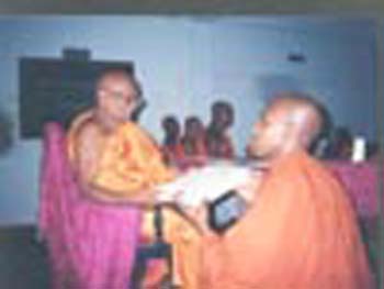 2002 Dec Akta Patra offer nayaka thero at Gangaramaya at Paliyagoda.jpg